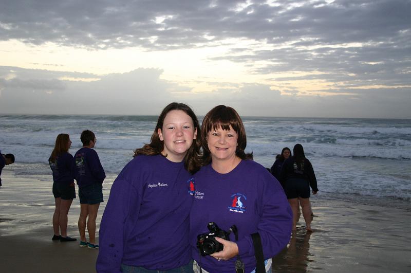 IMG_0037.jpg - 2004 - Texas Girls' Choir Long Tour (Australia, New Zealand, Fiji) sunrise in Australia - Stephanie & Cathy